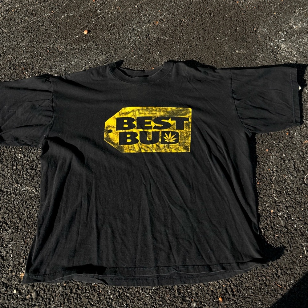 Rare vintage Y2K Best Bud Cannibis t-shirt. Baggy extra large classic design